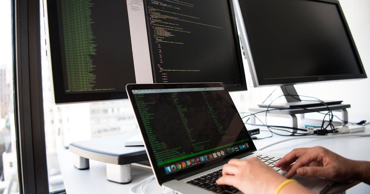 Web App vs Website: Which Does Your Business Need?